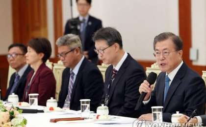 韩国总统会见亚通组织成员社代表