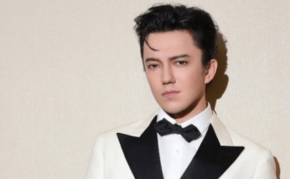 Димаш Құдайберген шахтада қаза тапқандардың отбасына 20 миллион теңге аударды