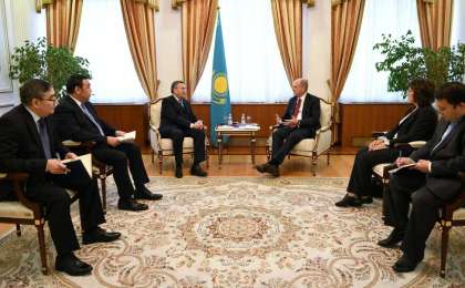 外长会见国际货币基金组织中亚负责人