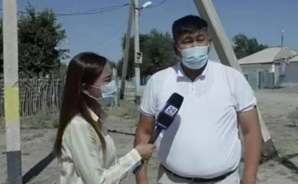 Жамбыл облысында жарықтың өшуіне қарғаны кінәлаған әкім желіде жұлдыз болды (видео)