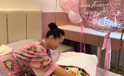 Баян Алагөзова кішкентай қыздарының суреттерін көрсетті (ФОТО)