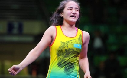 Көптен күткен алтын: Қазақстандық балуан қыз әлем чемпионы атанды