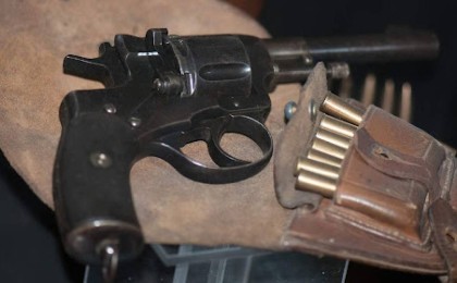 Өлтірмек болған: Алматыда теміржол қызметкеріне оқ атып, жарақаттап кетті