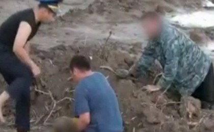 Нұр-Сұлтанда қыз бала әкесінің көз алдында суға батып кетті (видео)