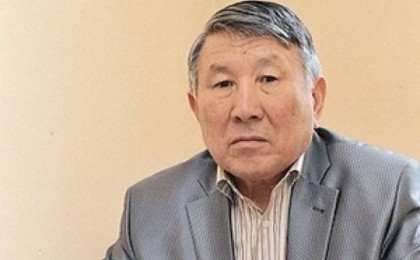 Б.Шаханов өмірден озды