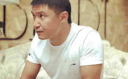 "Аягүл де, Жанар да сөз көтере алмай кетті": Бағлан Әбдірайымов Тұрсынбектің қызына қолдау көрсетуді сұрады