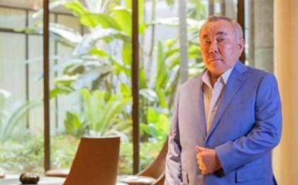 "Оның кім екенін білген жоқпын": Болат Назарбаевтың әйелі күйеуімен қалай танысқанын айтты