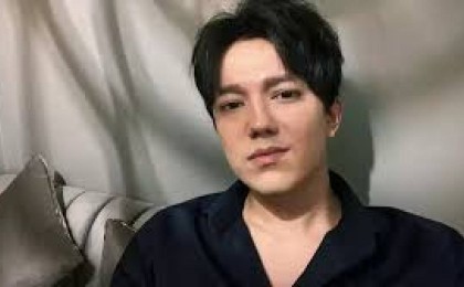 Димаш Құдайберген Ақтаудағы ұшақ апатына қатысты пікір білдірді