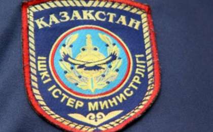 Талдықорғанда ер адам әйелдің тамағын кесіп тастады