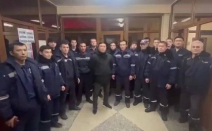 “Жұмыстан шеттетіліп, қысым көріп жатырмыз”: Костенко шахтасындағы заң бұзушылықтарды айтқан құтқарушылар наразылық білдірді