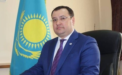 «Денесі әлі табылған жоқ»: Атырау облысында әкім суға батып кетті