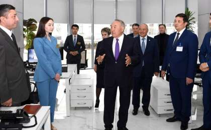 首任总统参访突厥斯坦“阿拉套”媒体中心