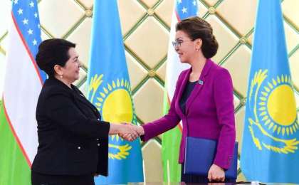 纳扎尔巴耶娃会见乌兹别克斯坦参议院议长