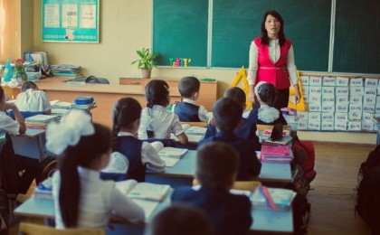 Мұғалімдер қызметіне қатысы жоқ жұмысқа бармайды - Аймағамбетов