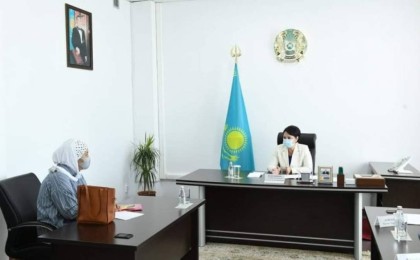 «Әйелше сөйлестік»: Сандуғаш Тұрлыбекова «ханның қызының» қабылдауынан риза болып шықты (ВИДЕО)