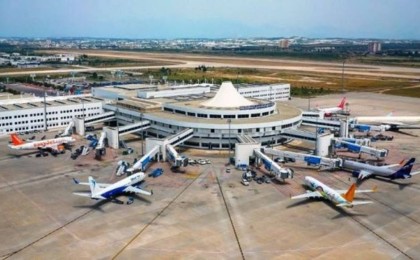 Қазақстандық өгей қызын Анталияның әуежайында қалдырып кеткен