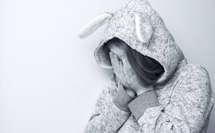 Таразда жасөспірімдер зорлаған оқушы қызға қатысты іс сотқа жетті