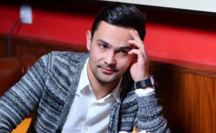 Танымал әнші жап-жас қызды зорлағаны үшін сотталып жатыр