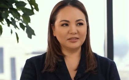 “90-жылдардағы бандит“. Атақты продюсер күйеуі жайлы ел білмейтін ақпаратты айтты