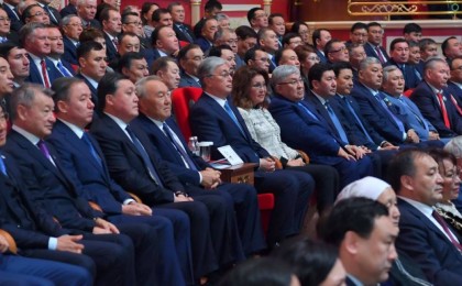 Тек Назарбаевтарды ұстап беріп, басқаларын жасырып қалмайық! – Дос Көшім