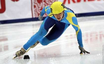 哈萨克斯坦选手摘得短道速滑世界杯铜牌