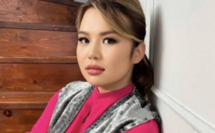 "Құрту керек": Блогер қазақтың тойда киіт беру дәстүріне жаппай қарсы шықты