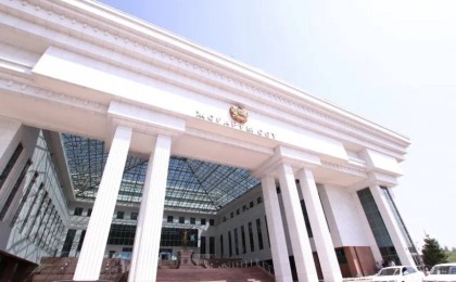 Сенат Жоғарғы соттың судьяларын қызметінен босатты