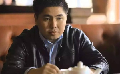 "Ішімдіктен бас тарттым, Алланы таныдым": Нұртас Адамбай тура жолға түскенін айтты