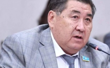 Назарбаевтық олигархтар халықтың қарызын жауып беруі керек — депутат