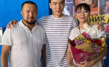 "Папаңа рахмет": Айгүл Иманбаева баласының әкесіне ерекше алғысын білдірді