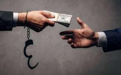 Жемқорлық - қоғамның дамуына кедергі келтіретін ауыр қылмыс