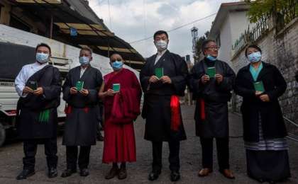 Қытайға қарсы тибеттіктер Үндістанда саяси көшбасшысына дауыс беріп жатыр