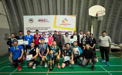 Үздік воллейболшы жастар марапатталды