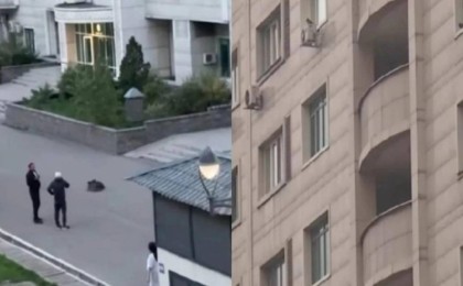 Алматыда жас қыз 16 қабаттан құлап, қаза болды