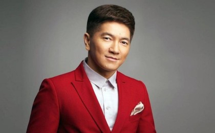 Сәкен Майғазиев Түркістан облысында жол апатына ұшырағанын айтты