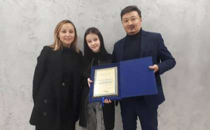 青年歌手丹妮莉亚当选哈萨克斯坦旅游形象大使