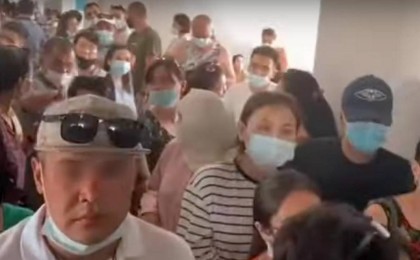 Ақтауда вакциналау пунктінде түсірілген видео желіде тарап кетті 