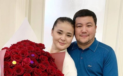 Тұрсынбектің әйелі енесіне әсерлі жазба арнады