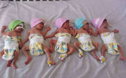 Үшінші перзентін күтіп жүрген әйел бірден 5 бала туды