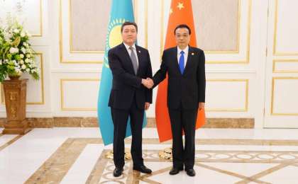 阿斯哈尔•马明会见中国国务院总理李克强