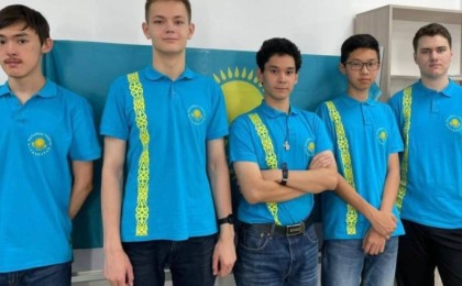 Асхат Аймағамбетов Ұлттық құраманы құттықтады