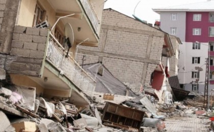 Ауғанстанда жер сілкінісінен қаза тапқандар саны 2 мыңнан асты