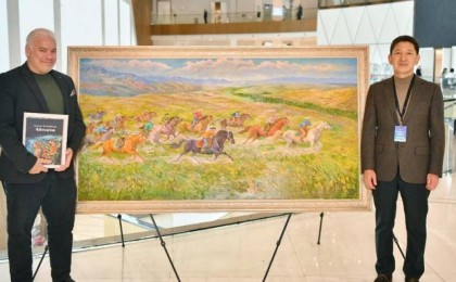 Исламбек Салжанов «Феррари» дизайнерін нағыз бәйгені көруге шақырды