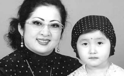 “Жігітіне "Албанмын" депті”- Мақпал Жүнісова қызы Мерейге ата-анасына байланысты шындықты қалай жеткізгенін айтты