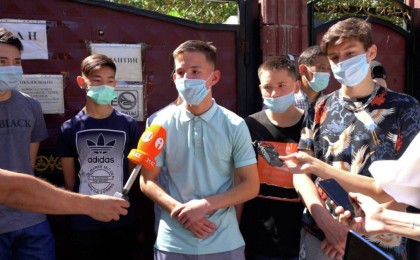 Балалар үйі жабылмақ: әбден ашынған өспірімдер Тоқаевтан көмек сұрады