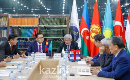 萨帕尔巴耶夫建议哈蒙科学家共同研究历史遗迹