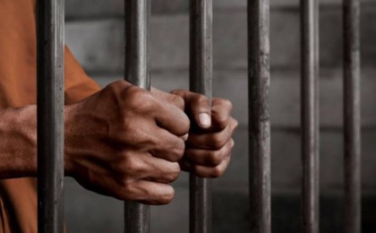 Алматылық әйелдің басын кесіп, пакетке салып кеткен ер адамға сот үкімі шықты