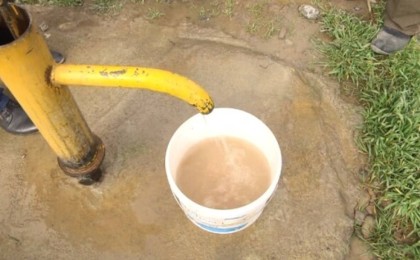 Қызылордалықтар литрін 10 теңгеден лай суды сатып ішіп отыр