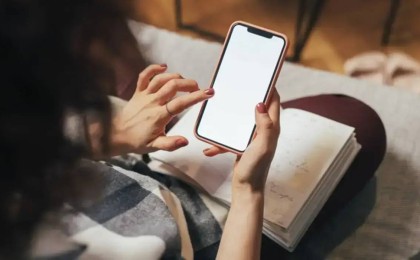 Қарағандыда алаяқ әйел зейнеткердің 6 миллион теңгесін өз шотына аударып алған