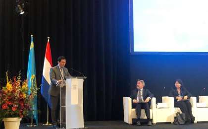 巴伊铁列克国有控股公司执行总裁参加哈荷商务论坛